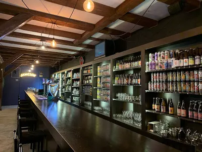 Deer Bear Pub - Craft Beer Place
